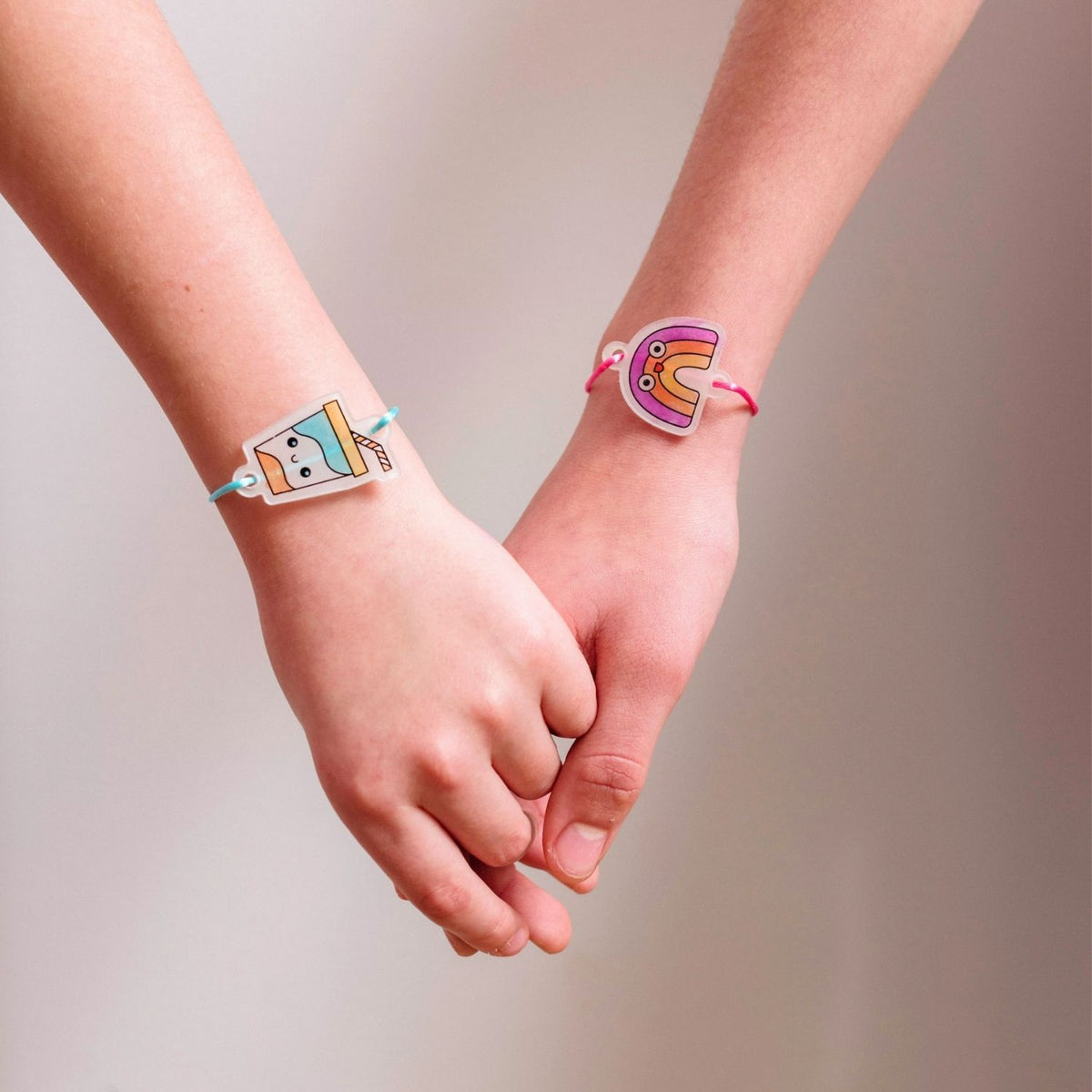 Ooly - Shrink-Its! DIY Shrink Art Kit - BFF